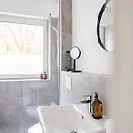 Am Schmoelderpark I Klinik I Stadion I Messe I 2 Schlafzimmer I Smart Tv I Kueche I Balkon メンヒェングラートバッハ