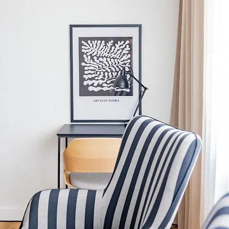 Am Schmoelderpark I Klinik I Stadion I Messe I 2 Schlafzimmer I Smart Tv I Kueche I Balkon Appartement