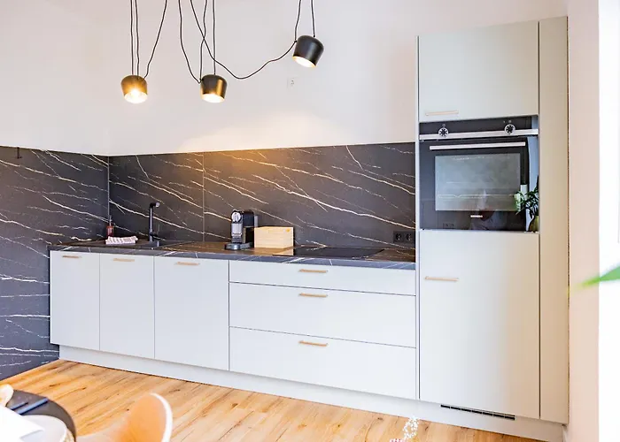 Apartament Am Schmoelderpark I Klinik I Stadion I Messe I 2 Schlafzimmer I Smart Tv I Kueche I Balkon Mönchengladbach