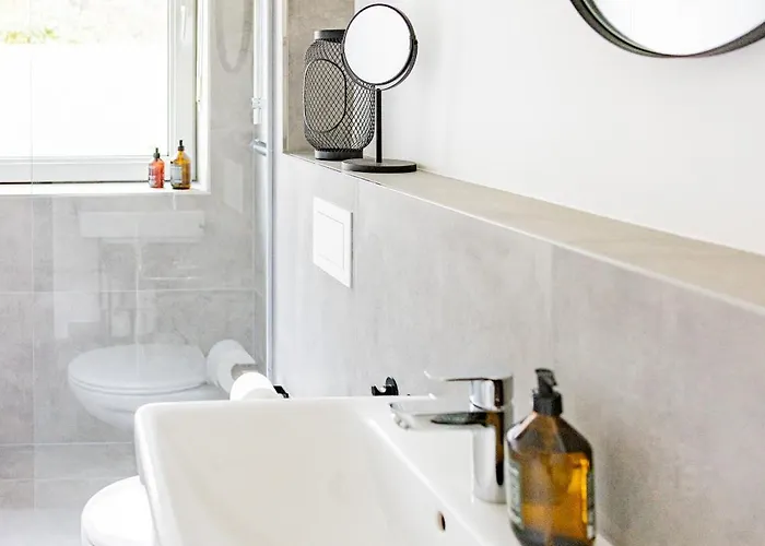 Apartament Am Schmoelderpark I Klinik I Stadion I Messe I 2 Schlafzimmer I Smart Tv I Kueche I Balkon