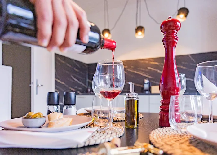 Am Schmoelderpark I Klinik I Stadion I Messe I 2 Schlafzimmer I Smart Tv I Kueche I Balkon *